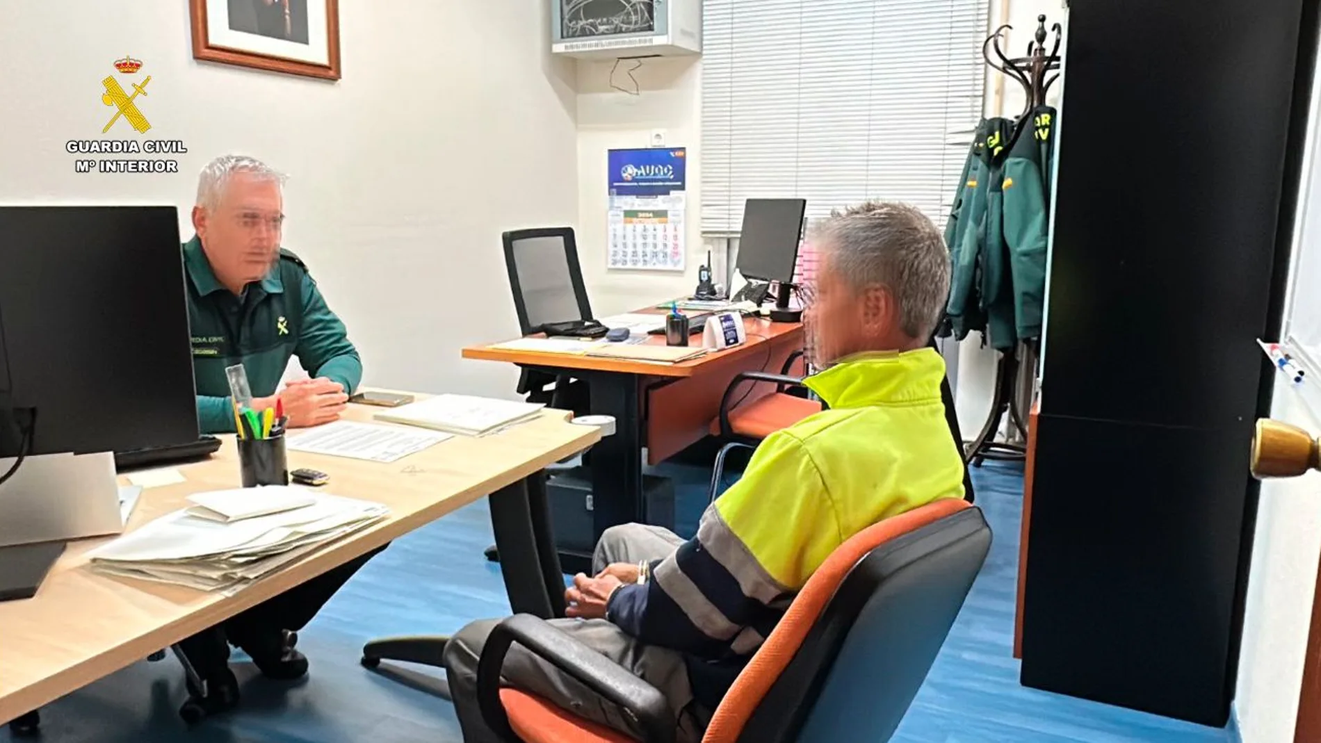 Detenidos cuatro trabajadores de una compañía de Telecomunicaciones por robar más de siete kilómetros de cable Detenidos cuatro trabajadores de una compañía de Telecomunicaciones por robar más de siete kilómetros de cable