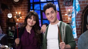 Selena Gomez y David Henrie en 'Vuelven los Magos de Waverly Place'