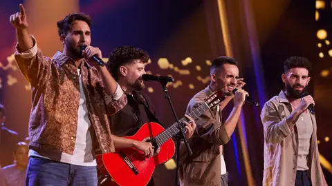 Una versión única con Los Tirantitos y su ‘Vivir así es morir de amor’ Una versión única con Los Tirantitos y su ‘Vivir así es morir de amor’