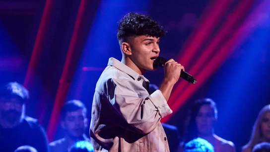 Pablo López se emociona al escuchar a Manuel Ayra cantar ‘Abril sin anestesia’ Pablo López se emociona al escuchar a Manuel Ayra cantar ‘Abril sin anestesia’