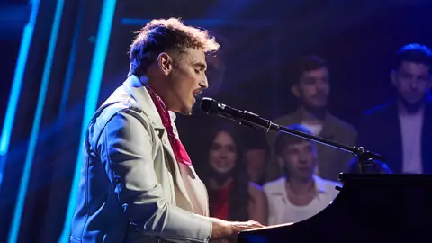 Ginés enamora junto al piano en una actuación magistral: “Me recuerdas a Pablo cuando empezó” Ginés enamora junto al piano en una actuación magistral: “Me recuerdas a Pablo cuando empezó”
