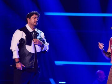 Antonio Orozco y Dani Fernández hacen magia en La Voz con ‘Si tus piernas’ 