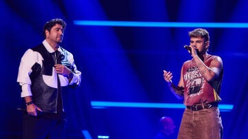 Antonio Orozco y Dani Fernández hacen magia en La Voz con ‘Si tus piernas’ 