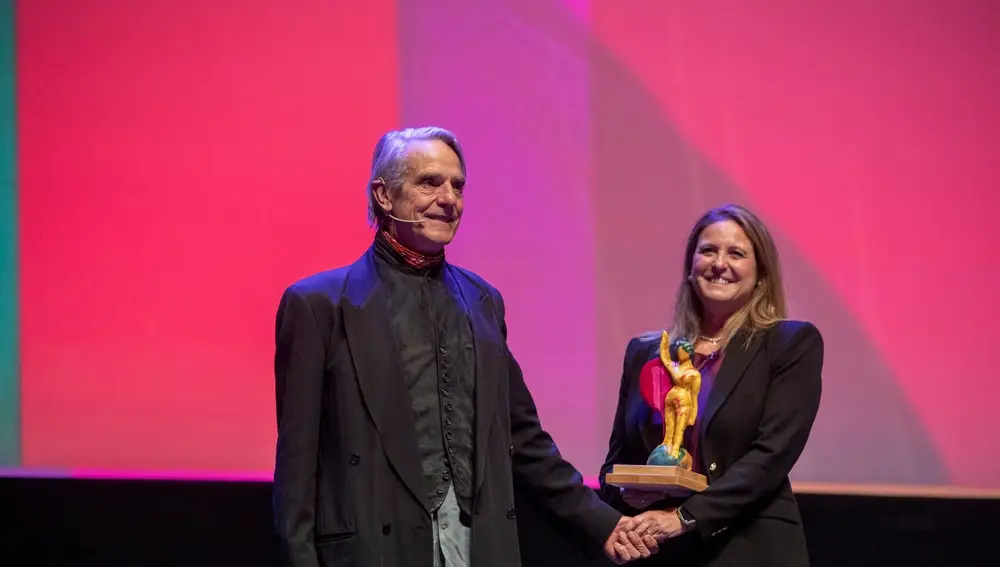 Jeremy Irons recibe el Giraldillo de Honor Jeremy Irons recibe el Giraldillo de Honor