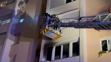 Imagen del edificio donde ha ocurrido el incendio en Carabanchel