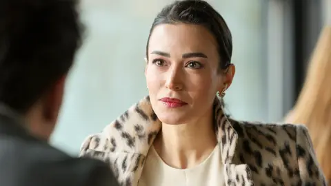 Cinco razones para no perderte el estreno de Renacer en Antena 3 Renacer