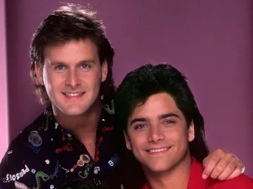 Dave Couiler y John Stamos en Padres forzosos Dave Couiler y John Stamos en Padres forzosos