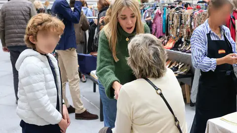 Nadia Halamandari y Simoneta Gómez-Acebo en el Rastrillo Nuevo Futuro Nadia Halamandari y Simoneta Gómez-Acebo en el Rastrillo Nuevo Futuro
