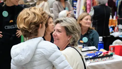 Simoneta Gómez-Acebo con su sobrino, el hijo de su hermano Fernando Simoneta Gómez-Acebo con su sobrino, el hijo de su hermano Fernando