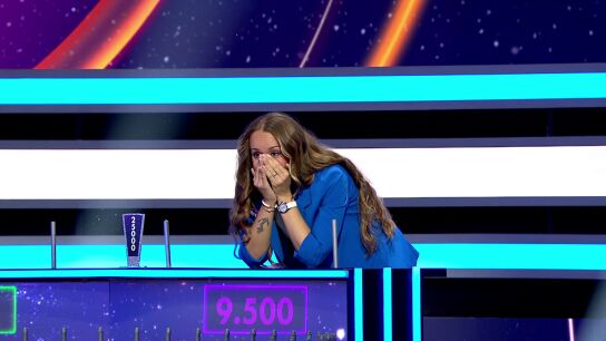 Jenny, concursante de La ruleta de la suerte noche