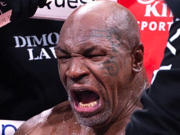 Mike Tyson en el combate ante Jake Paul