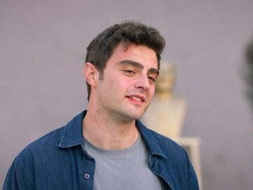 &iexcl;Por los pelos! &Ouml;mer consigue hacer el examen y est&aacute; un paso m&aacute;s cerca de cumplir su sue&ntilde;o