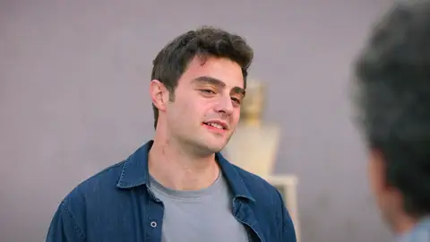 ¡Por los pelos! Ömer consigue hacer el examen y está un paso más cerca de cumplir su sueño ¡Por los pelos! Ömer consigue hacer el examen y está un paso más cerca de cumplir su sueño