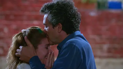 ¡Nueva boda a la vista! Orhan le pide matrimonio a Ayten con la ayuda de los Eren  ¡Nueva boda a la vista! Orhan le pide matrimonio a Ayten con la ayuda de los Eren