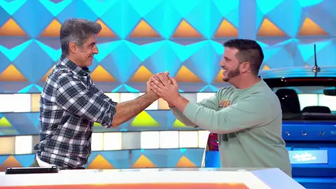 “¿Podrías hacer lo mismo con un billete de 100 euros?”: El truco de magia de Aroca que deja a Jorge Fernández sin palaras “¿Podrías hacer lo mismo con un billete de 100 euros?”: El truco de magia de Aroca que deja a Jorge Fernández sin palaras