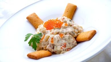 Receta de ensaladilla de buey de mar, encurtidos y huevas de trucha, de Arguiñano: 