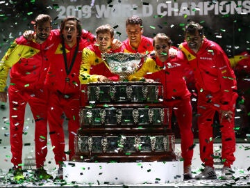 El equipo español celebra la victoria en la Copa Davis 2019