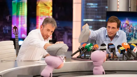 Trancas y Barrancas le han sometido a una gran variedad de preguntas con mucho "salseo". Trancas y Barrancas le han sometido a una gran variedad de preguntas con mucho "salseo".