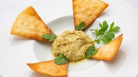 Karlos Arguiñano: receta de hummus de aguacate, un aperitivo perfecto para compartir Karlos Arguiñano: receta de hummus de aguacate, un aperitivo perfecto para compartir