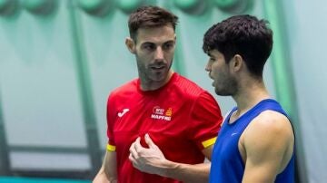 Alcaraz y Granollers entrenando en la Copa Davis 2024