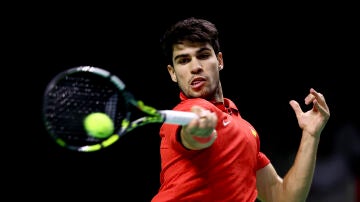 Carlos Alcaraz durante el partido de Copa Davis ante Tallon Griekspoor