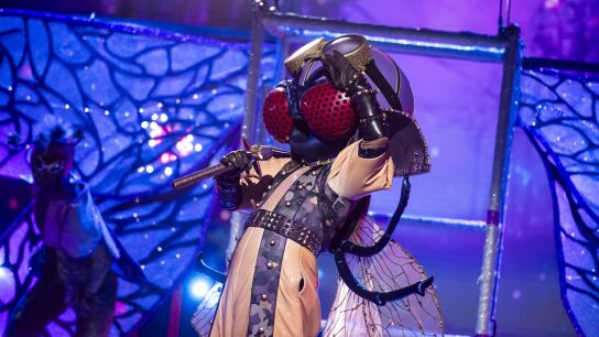 &iexcl;Qu&eacute; espect&aacute;culo! Mosca asombra con su versi&oacute;n de &lsquo;What Makes You Beautiful&rsquo; en Mask Singer 