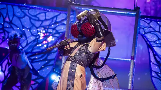 ¡Qué espectáculo! Mosca asombra con su versión de ‘What Makes You Beautiful’ en Mask Singer ¡Qué espectáculo! Mosca asombra con su versión de ‘What Makes You Beautiful’ en Mask Singer