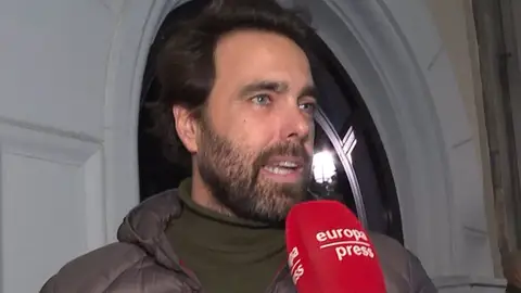 Javier Ungría atiende a la prensa Javier Ungría atiende a la prensa