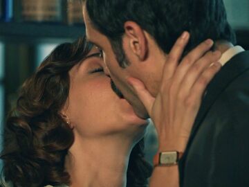 Avance del pr&oacute;ximo cap&iacute;tulo de Sue&ntilde;os de libertad: Miriam y Joaqu&iacute;n se funden en un apasionado beso