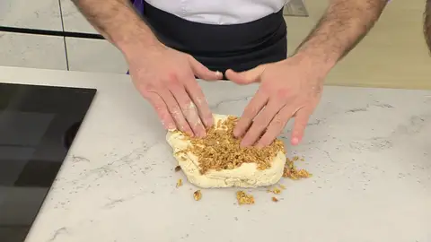 Agrega la cebolla frita Agrega la cebolla frita