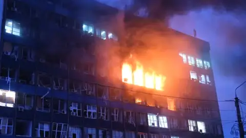 Ataque aéreo en Zaporiyia Ataque aéreo en Zaporiyia