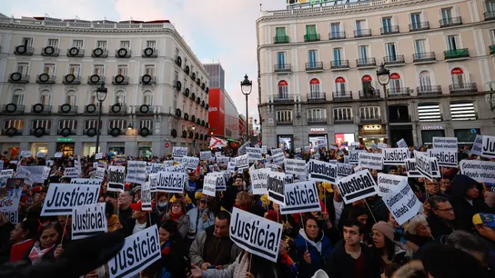Asistentes a la manifestación en Madrid Asistentes a la manifestación en Madrid