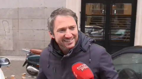 Manuel Martos haciendo declaraciones a la prensa Manuel Martos haciendo declaraciones a la prensa