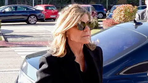 Cari Lapique en el funeral de su hermano Manuel Cari Lapique en el funeral de su hermano Manuel