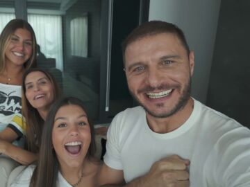 Joaqu&iacute;n S&aacute;nchez y su familia