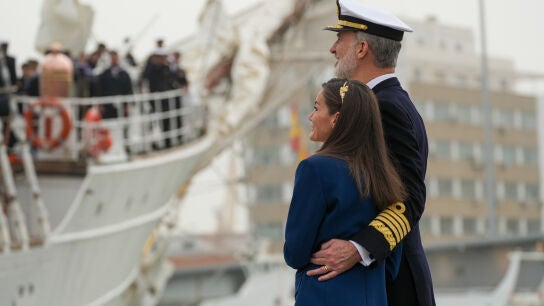 L&aacute;grimas en la despedida de la princesa Leonor tras embarcar en el buque Juan Sebasti&aacute;n de Elcano