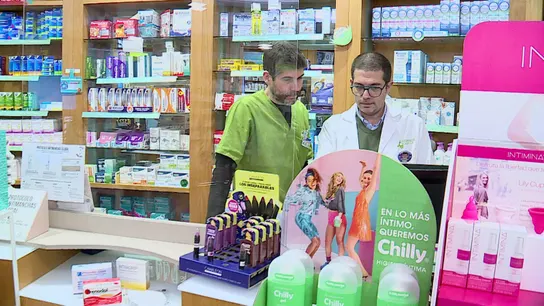 Farmacias centinela en Galicia para controlar la gripe: “Son el chivato perfecto del pico” Farmacias centinela en Galicia para controlar la gripe: “Son el chivato perfecto del pico”
