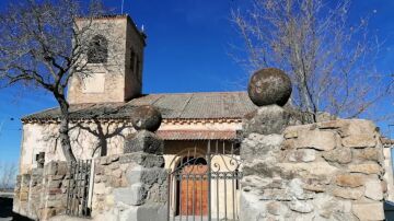 Imagen de la iglesia de San Nicolás de Bari, en Torrecaballeros, Segovia. 