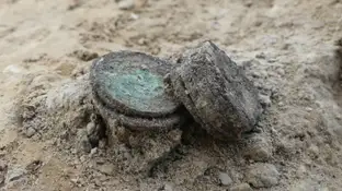 Descubren en Francia un anillo de oro de 1.800 años en perfecto estado Descubren en Francia un anillo de oro de 1.800 años en perfecto estado
