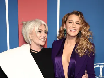 Deborra-Lee Furness y Blake Lively Deborra-Lee Furness y Blake Lively