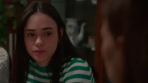 Parla da un paso atrás y protege a Rengin y Timur con una mentira que descoloca a todos: "Os pido perdón" Parla da un paso atrás y protege a Rengin y Timur con una mentira que descoloca a todos: "Os pido perdón"