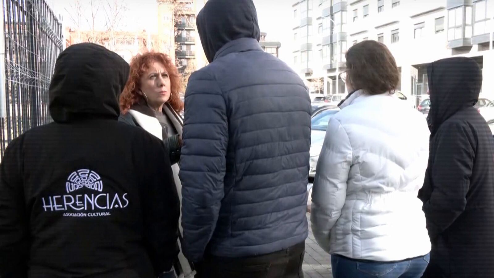 Tensión por la okupación de viviendas de lujo en Carabanchel: ¿han llegado nuevos 'inquilinos' al edificio?