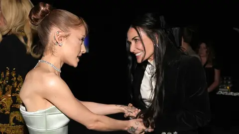 Ariana Grande y Demi Moore Ariana Grande y Demi Moore