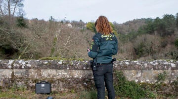 Una Guardia Civil integrante de la unidad Pegaso con base en Vigo