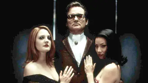 Drew Barrymore, Bill Murray y Lucy Liu en Los Ángeles de Charlie en el año 2000 Drew Barrymore, Bill Murray y Lucy Liu en Los Ángeles de Charlie en el año 2000
