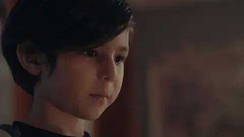 La desgarradora historia de Evren: cómo una tragedia con la familia de Timur le cambió la vida para siempre La desgarradora historia de Evren: cómo una tragedia con la familia de Timur le cambió la vida para siempre