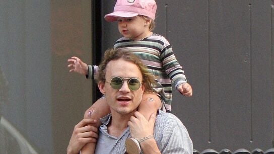 Heath Ledger con su hija Matilda