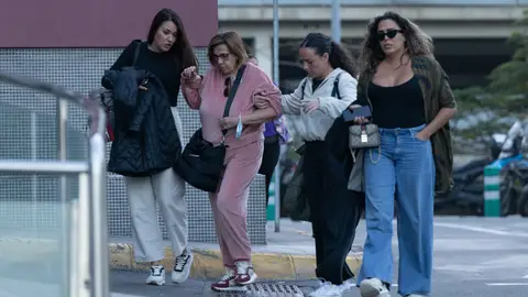 Merchi y Amor Romeira con dos amigas de Anabel Pantoja Merchi y Amor Romeira con dos amigas de Anabel Pantoja