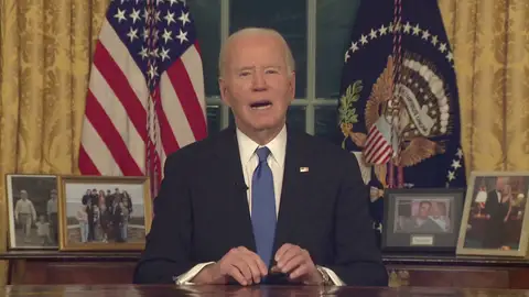 Joe Biden se despide de la presidencia advirtiendo sobre el peligro de la concentración de poder en manos de pesonas ultrarricas Antena3 Noticias