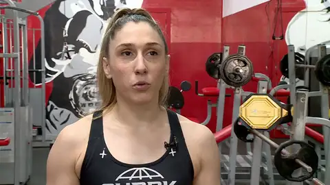 Isabel Calvo, del laboratorio a campeona de MMA Isabel Calvo, del laboratorio a campeona de MMA